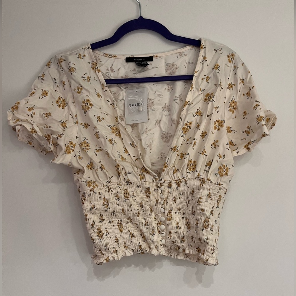 ✨NWT✨Forever 21 floral top